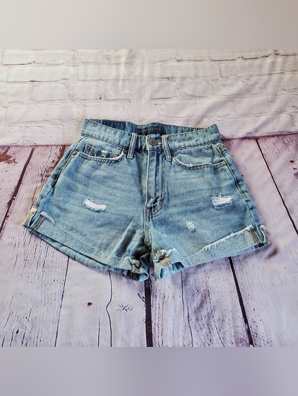 Aeropostale Mom Shorts Blue Denim Distressed High-rise Preppy Festival Size 00